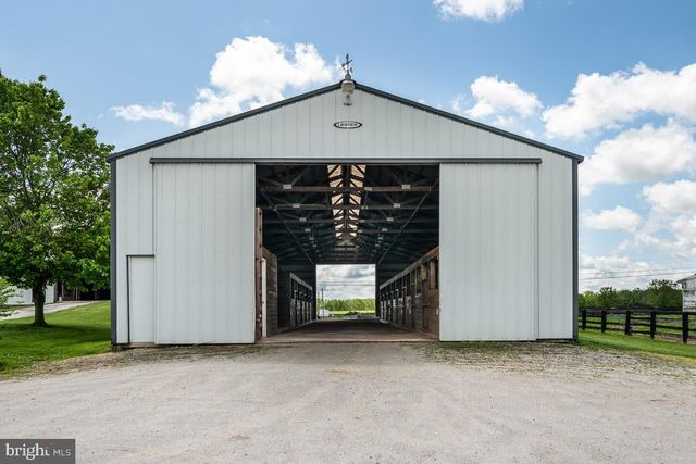 1384 BON OX RD, Gettysburg, PA 17325
