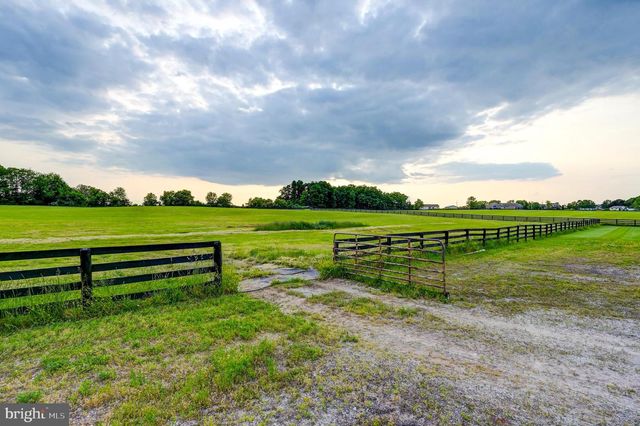1384 BON OX RD, Gettysburg, PA 17325