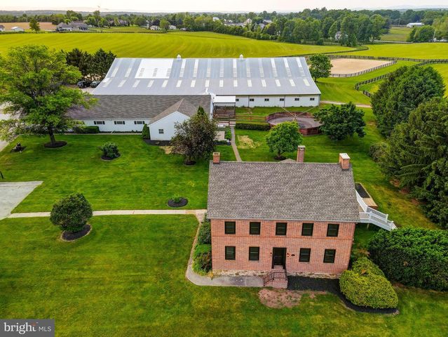 1384 BON OX RD, Gettysburg, PA 17325