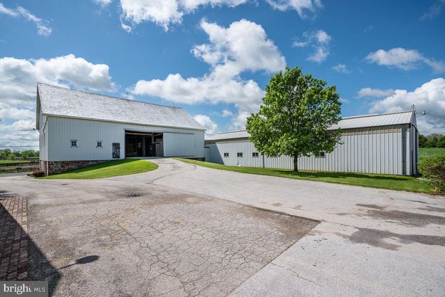 1384 BON OX RD, Gettysburg, PA 17325