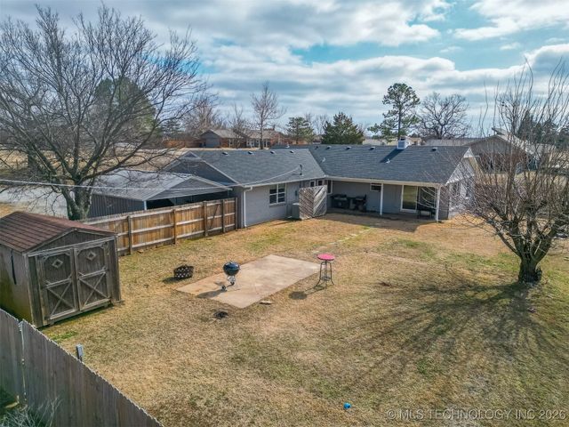 12111 W 66th Place S, Sapulpa, OK 74066
