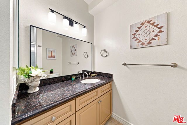 533 S St Andrews Place 318, Los Angeles, CA 90020
