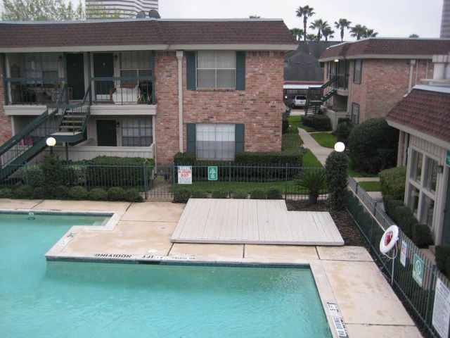 2250 Bering Drive 48, Houston, TX 77057