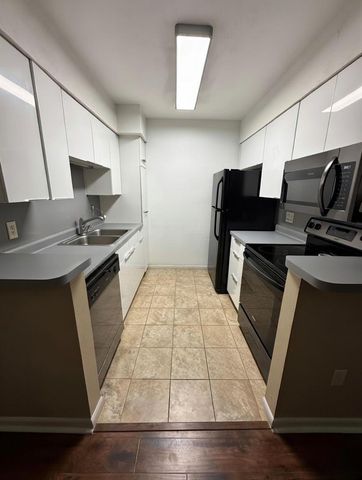 2250 Bering Drive 48, Houston, TX 77057