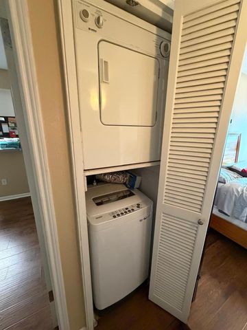 2250 Bering Drive 48, Houston, TX 77057