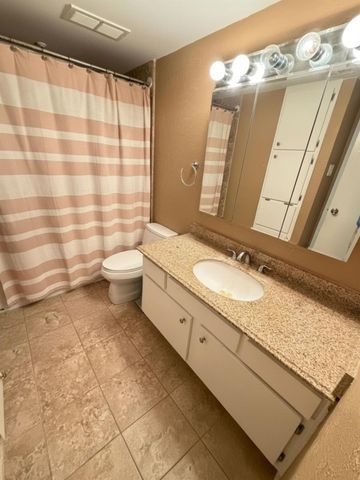 2250 Bering Drive 48, Houston, TX 77057