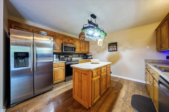 124 Napier Rd, Hohenwald, TN 38462