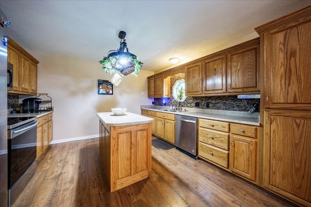 124 Napier Rd, Hohenwald, TN 38462