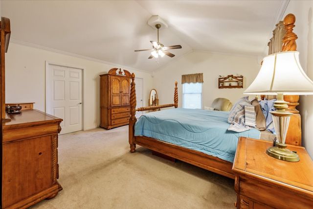 124 Napier Rd, Hohenwald, TN 38462