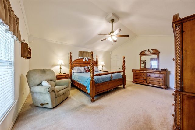 124 Napier Rd, Hohenwald, TN 38462