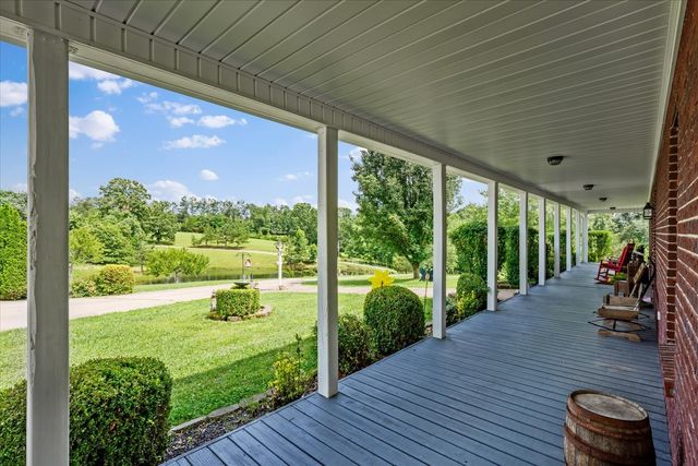 124 Napier Rd, Hohenwald, TN 38462