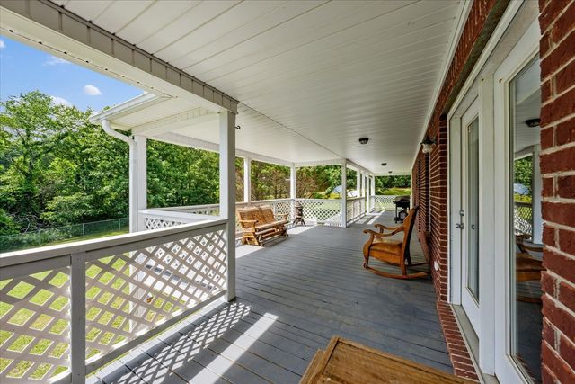 124 Napier Rd, Hohenwald, TN 38462