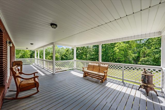 124 Napier Rd, Hohenwald, TN 38462