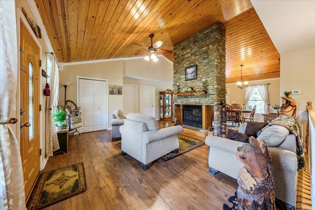 124 Napier Rd, Hohenwald, TN 38462