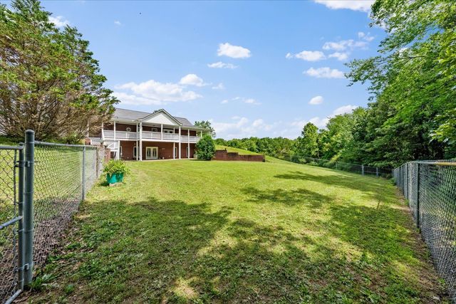 124 Napier Rd, Hohenwald, TN 38462