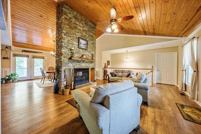 124 Napier Rd, Hohenwald, TN 38462