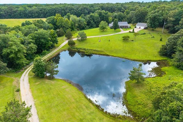 124 Napier Rd, Hohenwald, TN 38462