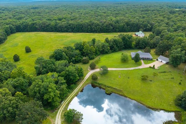 124 Napier Rd, Hohenwald, TN 38462