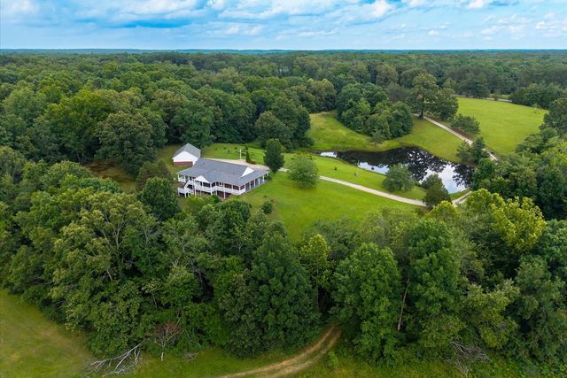 124 Napier Rd, Hohenwald, TN 38462