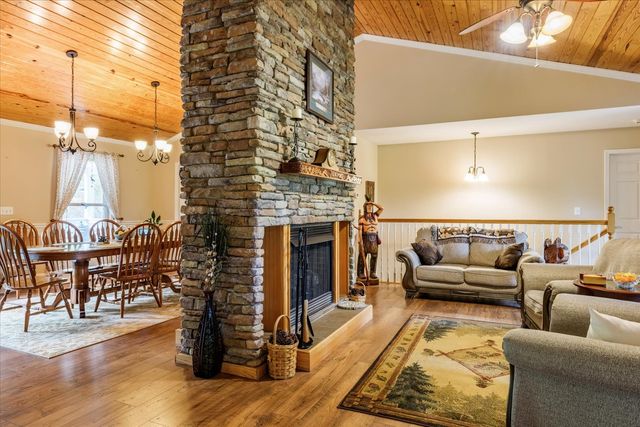 124 Napier Rd, Hohenwald, TN 38462