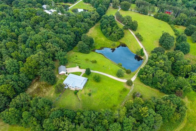 124 Napier Rd, Hohenwald, TN 38462