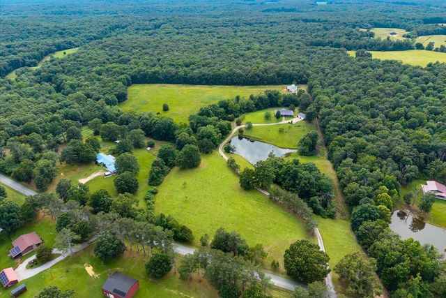 124 Napier Rd, Hohenwald, TN 38462