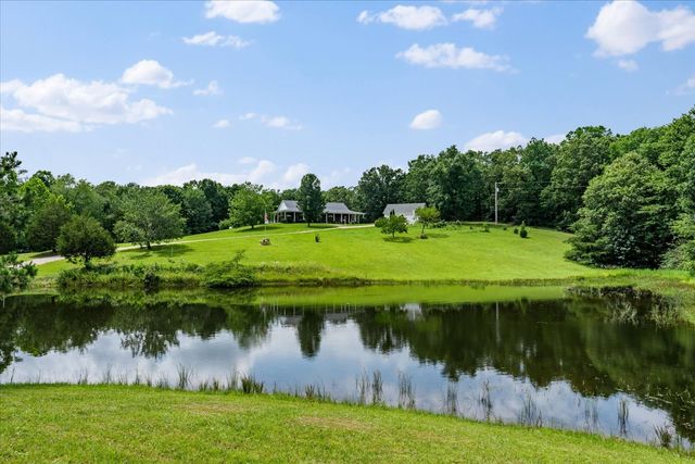 124 Napier Rd, Hohenwald, TN 38462