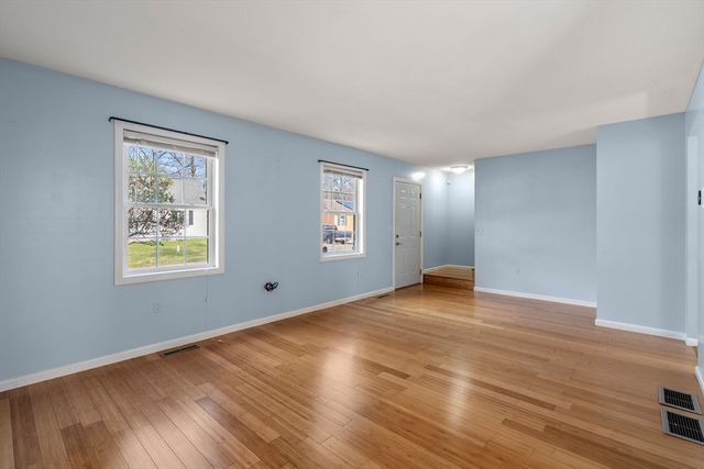 64 Wilmington St, Springfield, MA 01119