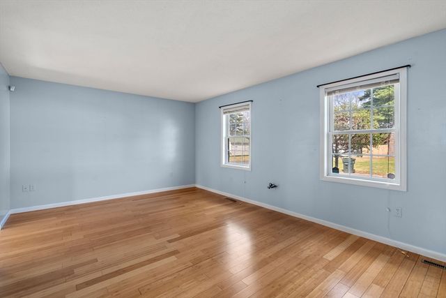 64 Wilmington St, Springfield, MA 01119