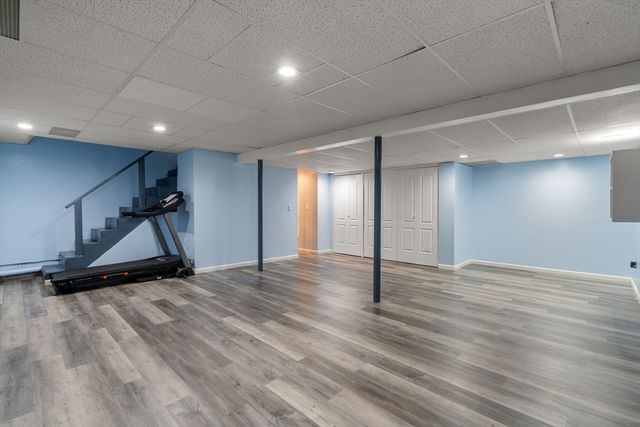 64 Wilmington St, Springfield, MA 01119