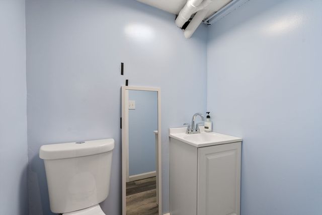64 Wilmington St, Springfield, MA 01119