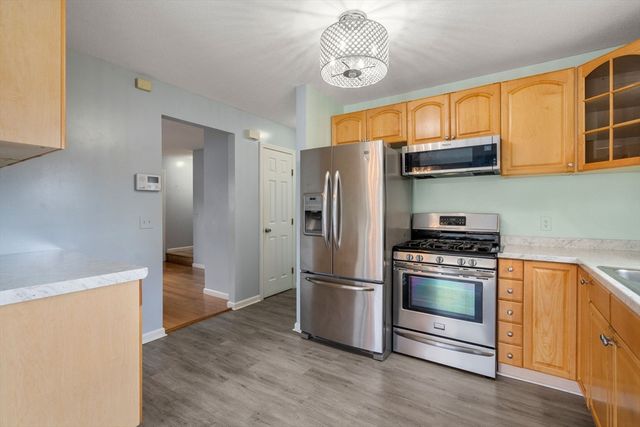 64 Wilmington St, Springfield, MA 01119