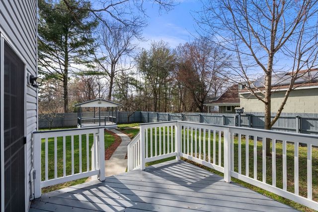 64 Wilmington St, Springfield, MA 01119