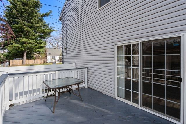 64 Wilmington St, Springfield, MA 01119