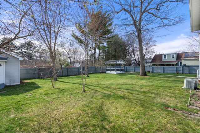 64 Wilmington St, Springfield, MA 01119