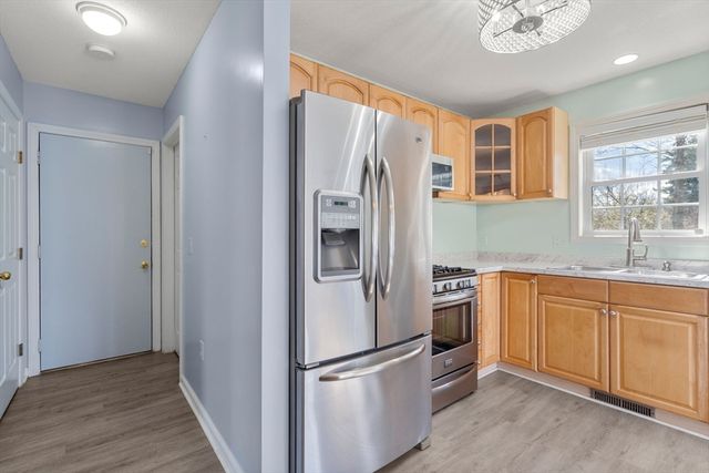 64 Wilmington St, Springfield, MA 01119