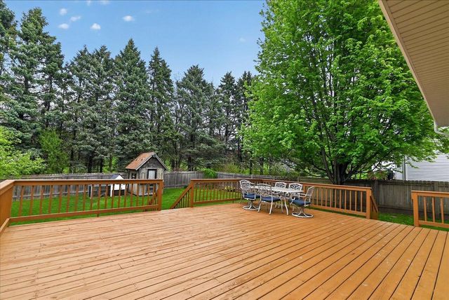 5470 Quarry Hill Drive, Fitchburg, WI 53711