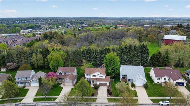 5470 Quarry Hill Drive, Fitchburg, WI 53711