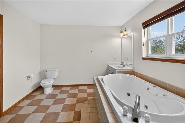 5470 Quarry Hill Drive, Fitchburg, WI 53711