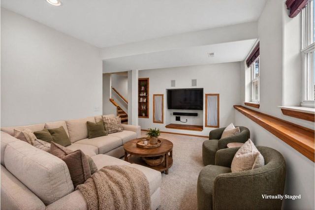 5470 Quarry Hill Drive, Fitchburg, WI 53711