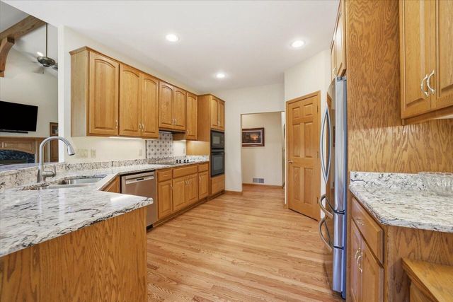 W330S1417 County Road C, Delafield, WI 53018
