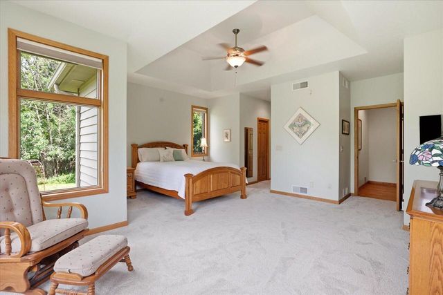 W330S1417 County Road C, Delafield, WI 53018