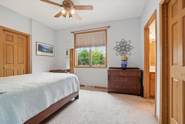 W330S1417 County Road C, Delafield, WI 53018