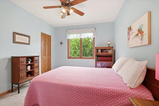 W330S1417 County Road C, Delafield, WI 53018