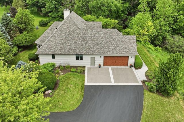 W330S1417 County Road C, Delafield, WI 53018