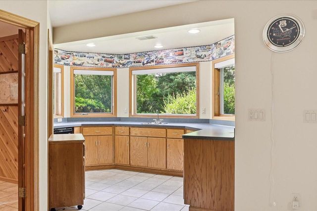 W330S1417 County Road C, Delafield, WI 53018