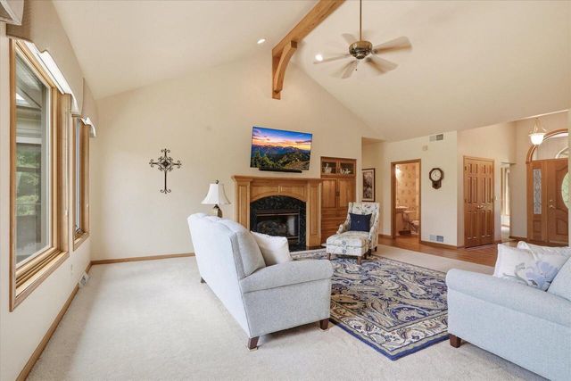 W330S1417 County Road C, Delafield, WI 53018