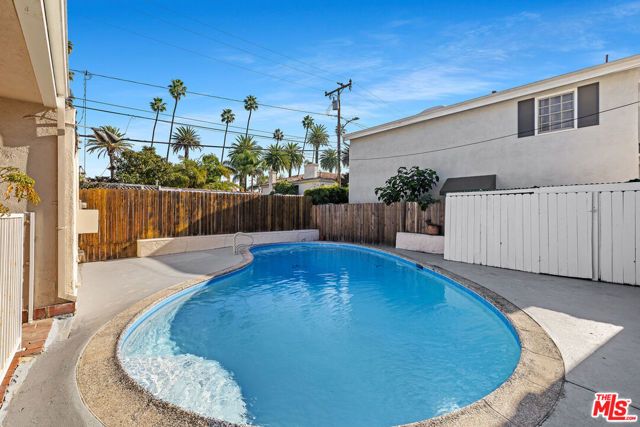 312 S Maple Drive, Beverly Hills, CA 90212