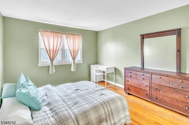 158 W Side Ave, Jersey City, NJ 07305