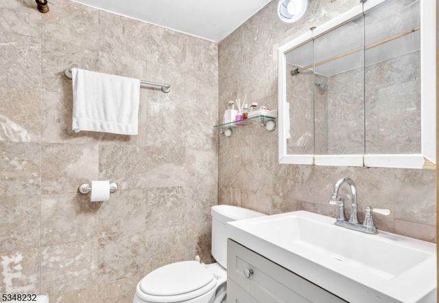 158 W Side Ave, Jersey City, NJ 07305